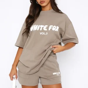 The Ultimate Guide to Styling Your White Fox HoodieThe Ultimate Guide to Styling Your White Fox HoodieThe Ultimate Guide to Styling Your