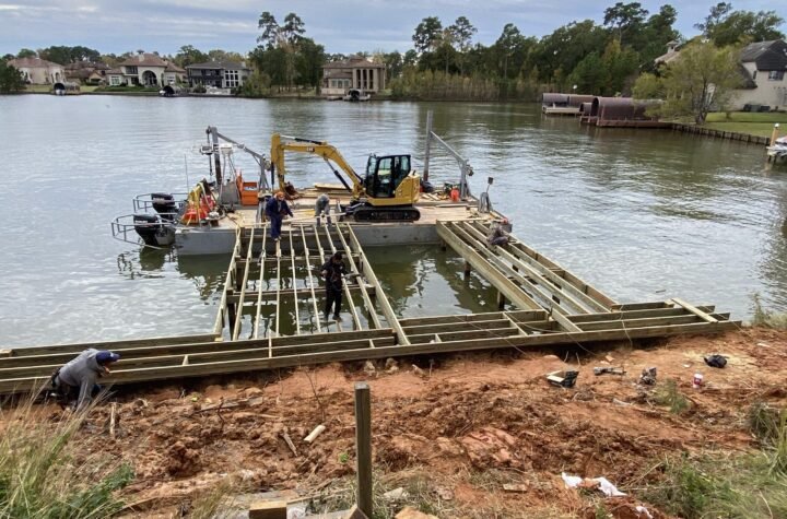 Bulkhead contractor